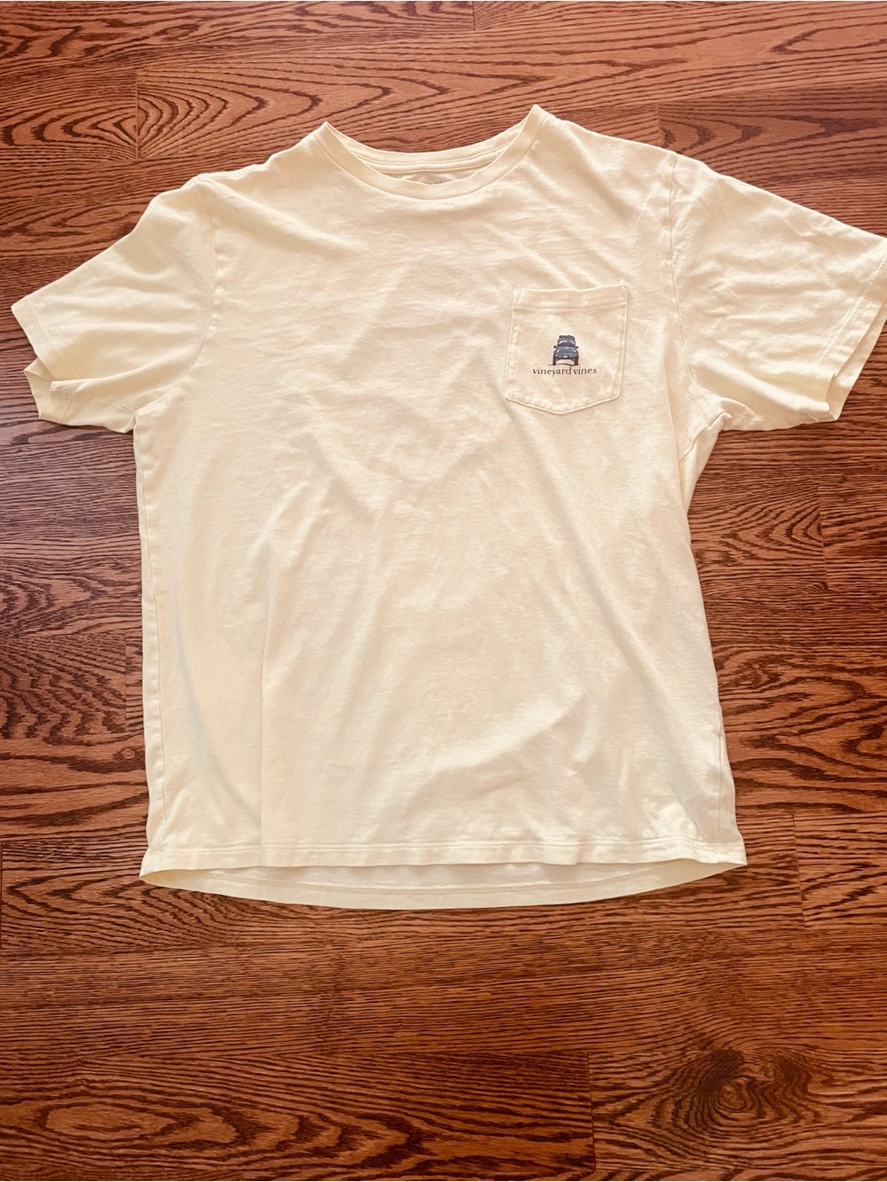 Vineyard Vines Short Sleeve Boy’s Pocket Tee in Light Yellow (XL)